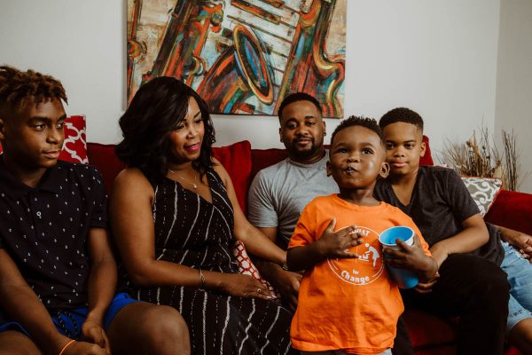 donte palmer at home with his family